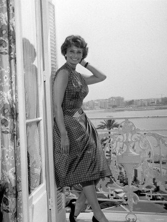 WA2140087_Sophia_Loren_at_Cannes_Film_Festival_May_1958_Affiches