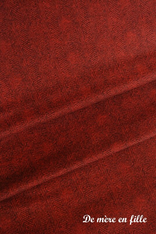 rouge foncé chevrons