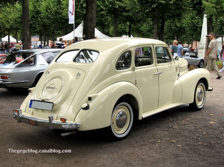Opel kapitan berline seconde génération (1948-1950)(9ème Classic Gala de Schwetzingen 2011) 02