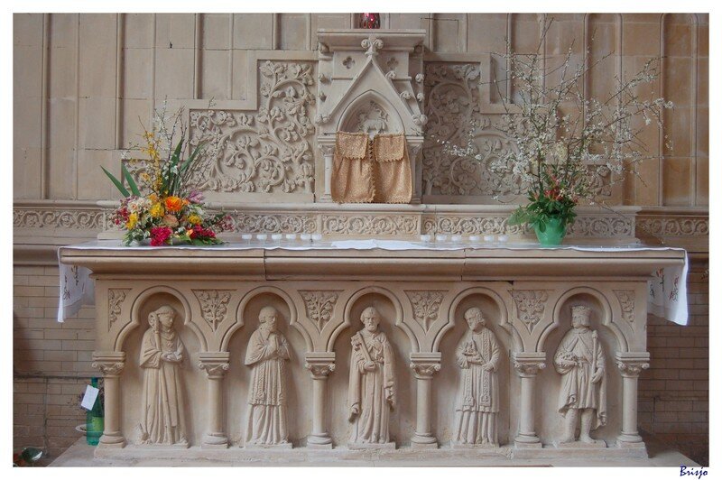 abbaye de lessay manche Lessay - visite de l'abbaye, le rôle des abbayes dans le façonnage de l'espace et des lieux : les moines défrichaient les forêts, aménageaient les terres. abbaye de lessay manche Lessay - visite de l'abbaye, le rôle des abbayes dans le façonnage de l'espace et des lieux : les moines défrichaient les forêts, aménageaient les terres.