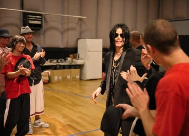 Un jour dans la vie de Michael Jackson - Page 2 85513382