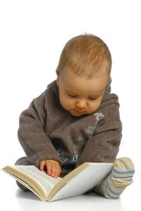 baby_reading2
