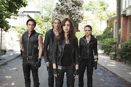 Encore 7 nouveaux stills pour The Mortal Instruments, La Cit des