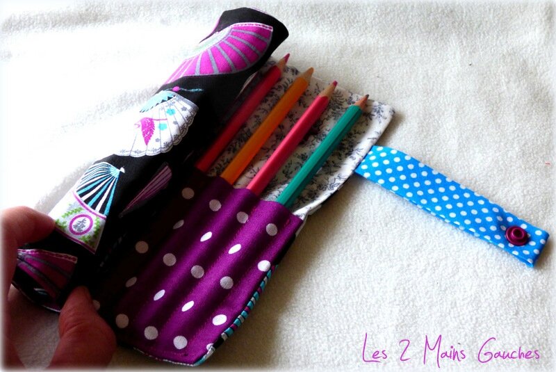 trousse roulée japonisante avec éventails
