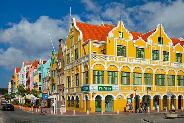 willemstad-curacao-architecture-590-590x393