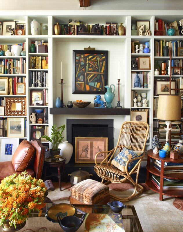 alexandra-loew-living-room-artwork-books-interior-design