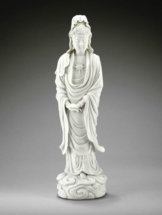 Statuette de Guanyin en porcelaine Dehua, Dynastie Qing, XVIIIeXIXe