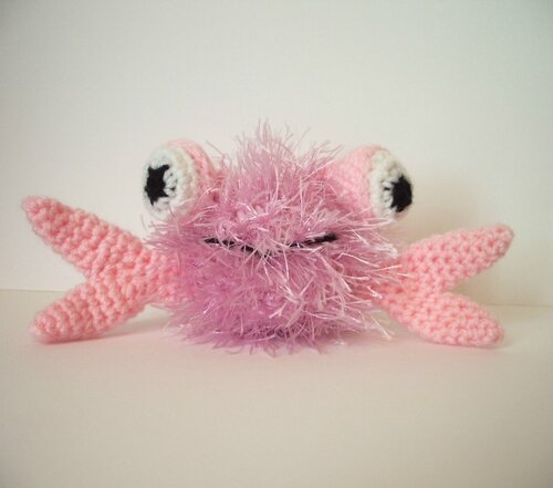 crabe-au-crochet-rose-portait