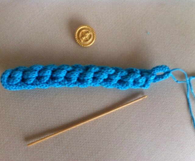 bracelet tricotin