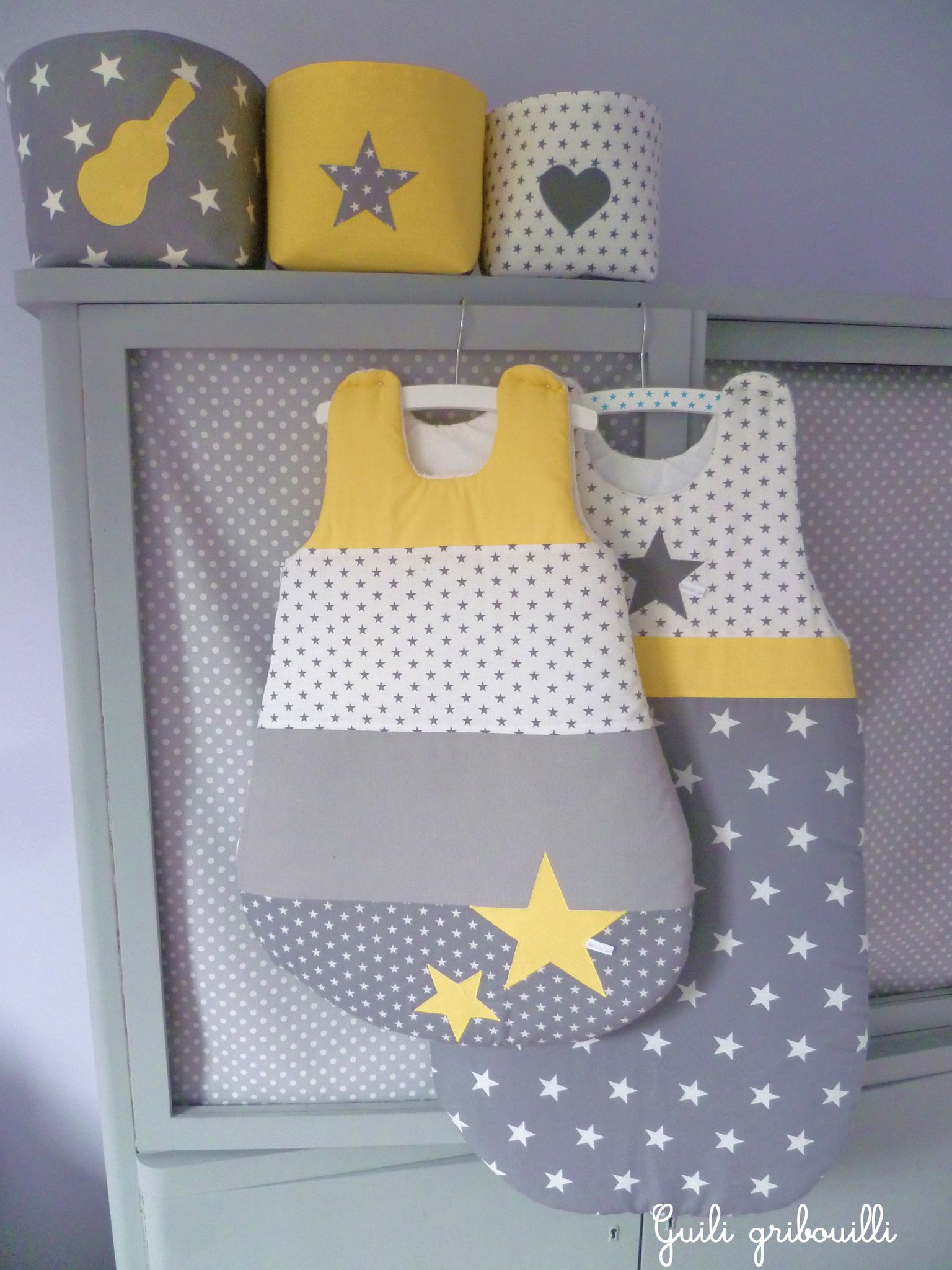 Décoration chambre bébé fille rose et gris ~ kategorie : logodosia.net