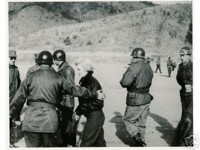 1954-02-19-korea_chunchon-K47_airbase-army_jacket-062-4