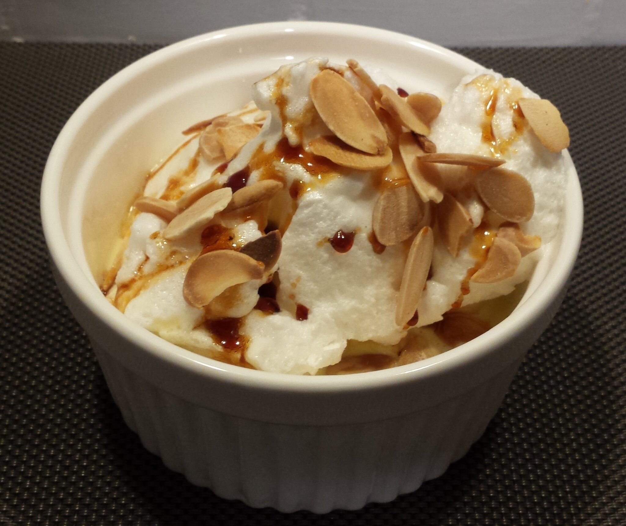 Creme Dessert Lait D Amande Thermomix Oeufs à la neige au lait d'amande - Plein le tablier