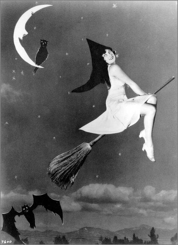 mm_friend-halloween-joan_crawford-1930s-a