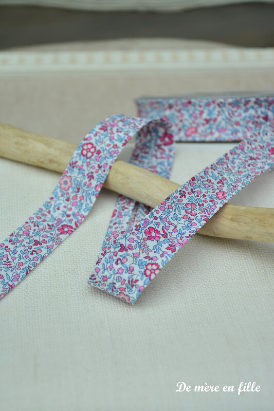 biais katie et millie rose et turquoise
