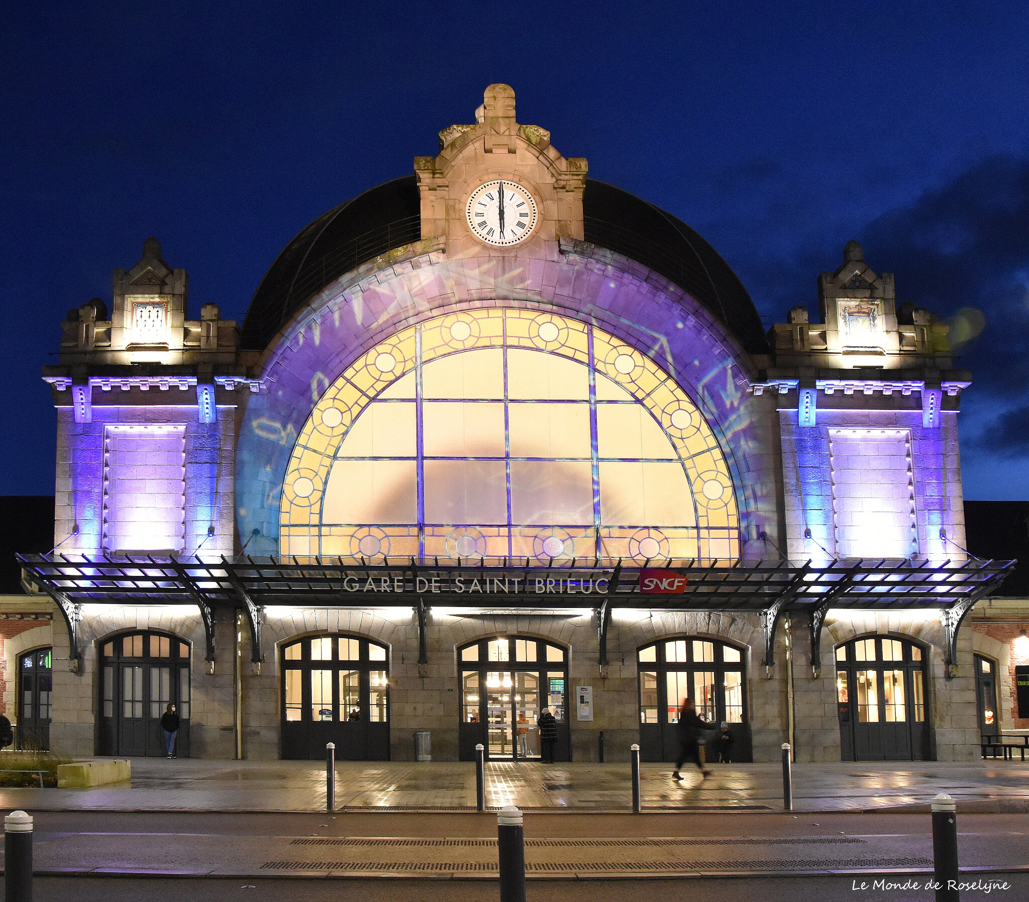 La Gare De Saint Brieuc Plus Belle Gare De Bretagne 2020 Et Peut Etre De France Resultats En Attente Couleur Et N Et B Le Monde De Roselyne