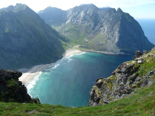 Plage De La Baleine Kvalvika Photo De Lofoten Norvège