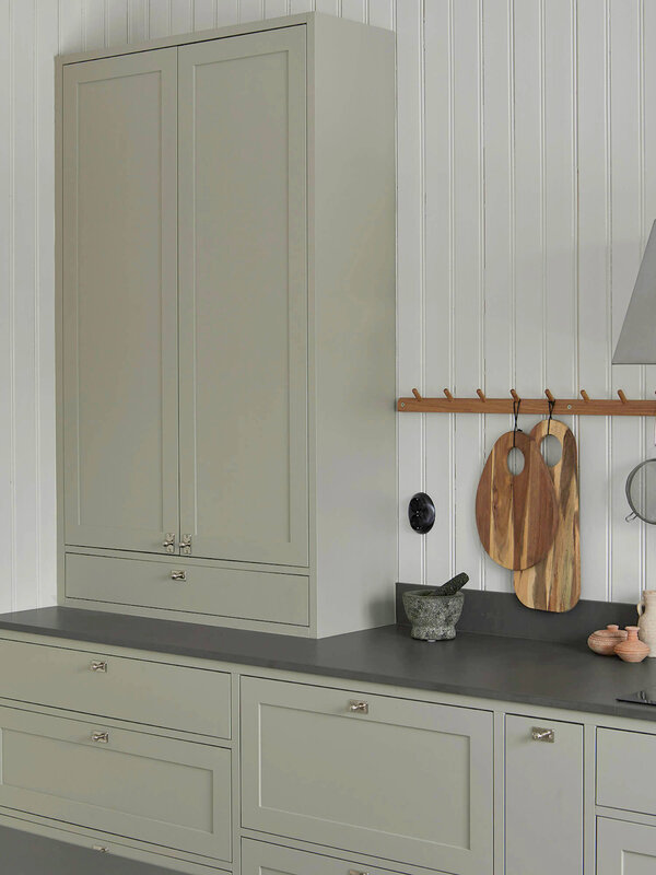 est-living-nordic-style-kitchen-nordiska-kok-shaker-cabinet