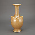 Chinese light brown iridescent glazed vase, 19th century