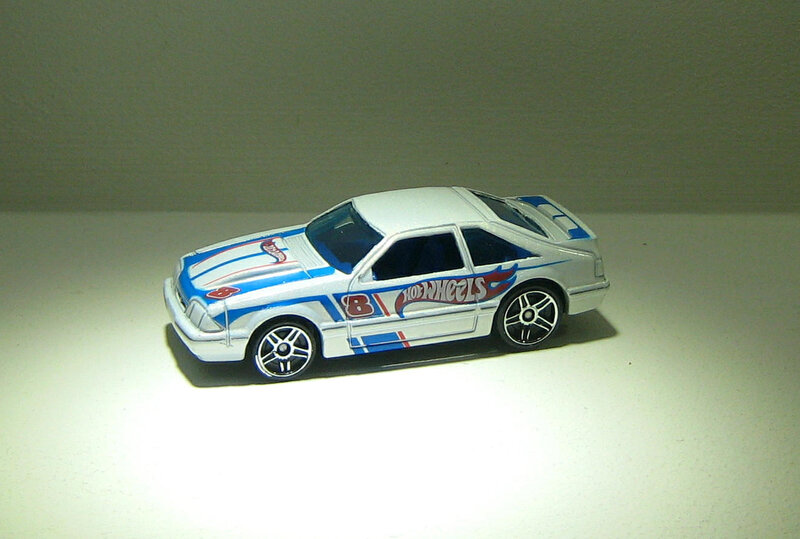 Ford mustang de 1992 (Hotwheels 2011)