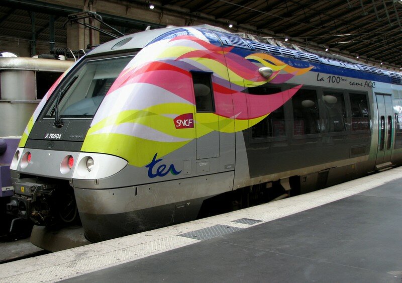 X 76 604 la centième rame d'AGC! Paris gare du nord, sept. 2007