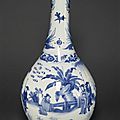 Vase-bouteille à décor de personnage et paysage, chine, période de transition, 17ème siècle