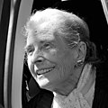 Hélène cadou (1922 - 2014) : le bruit d’une grille