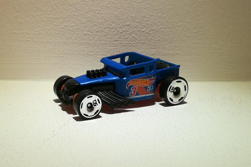 Bone Shaker (Hotwheels) 02