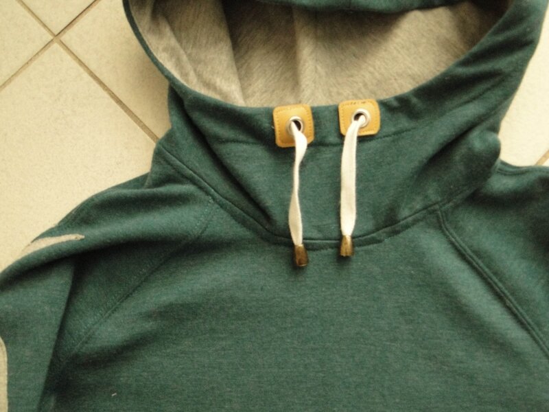 Sweat Flame détail capuche