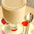 Smoothie banane, poire, lait fermente, creme de marrons & feve tonka pour banane en déroute