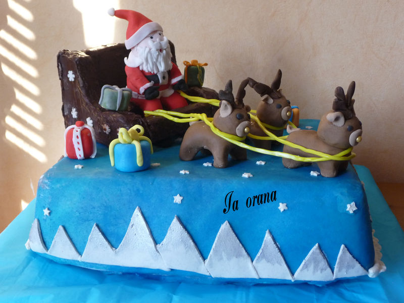 Gateau Traineau Du Pere Noel Photo De Gateaux Rigolos Et Gateaux 2d 3d Mes Petits Gateaux Rigolos