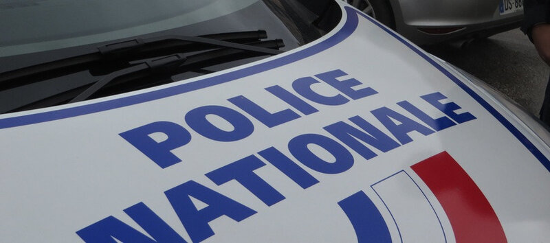 814x360_lorraine-sous-cocaine-au-volant-avec-son-bebe-a-bord-elle-double-la-police-illustration