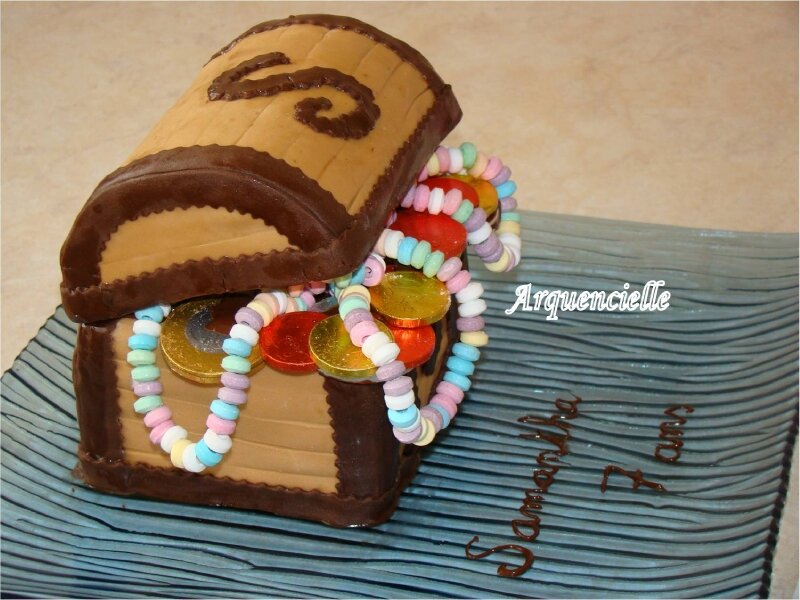 Coffre De Pirate Version Fille Gateau Vue Cote Photo De Cuisine Creative Version Sucre Les Creations D Arquencielle