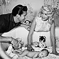 jayne-1958-12-with_mickey_and_son_miklos-1