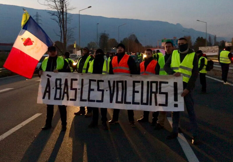 civitas-gilets-jaunes-vs-voleurs-1024x709