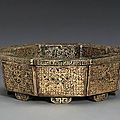 A spinach jade hexagonal bowl with gilt highlights. qianlong mark, late qing dynasty
