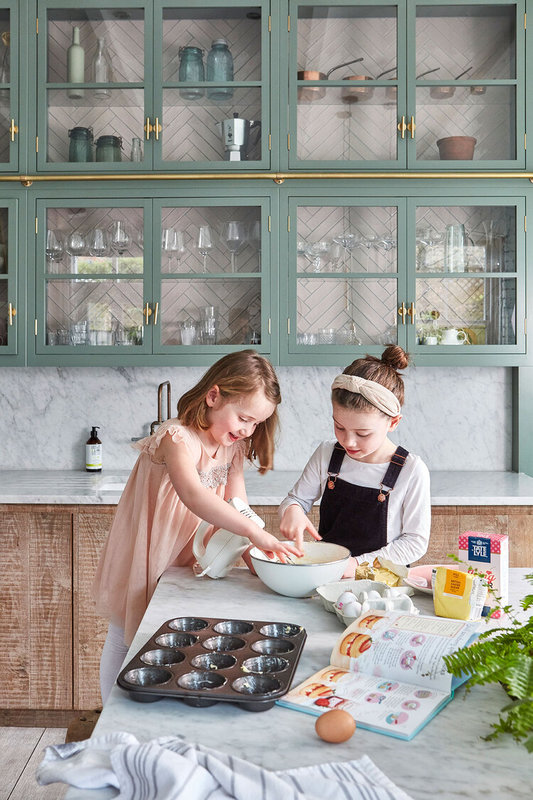 6ixteen-Kitchen-Family-3