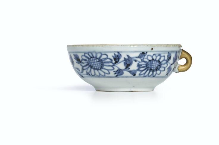 A small blue and white cup, Yuan dynasty