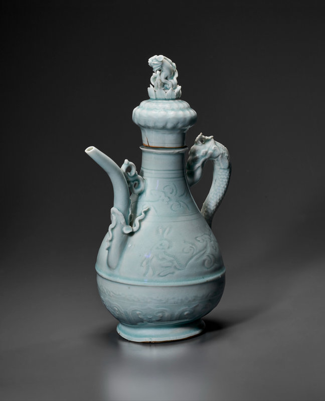 2023_NYR_21451_1028_001(a_rare_molded_and_carved_qingbai_rabbit_ewer_and_cover_yuan_dynasty045046)
