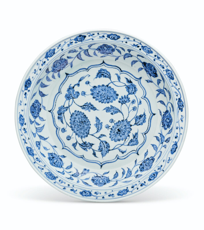 A large and rare blue and white dish, Yongle period (1403-1425)
