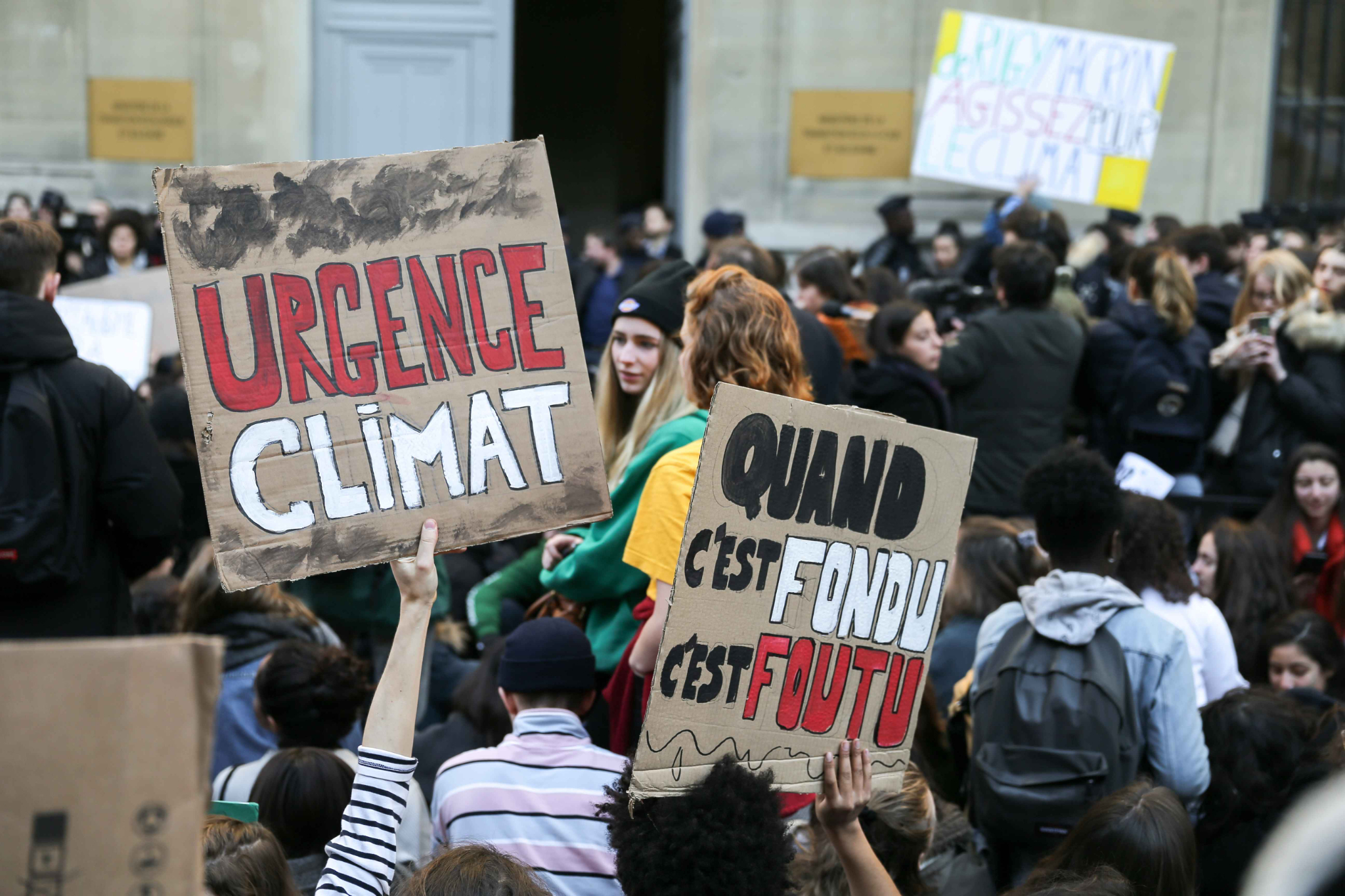 Timide début de mobilisation des jeunes pour le climat à Paris. © Michel Stoupak. Ven 15.02.2019, 14h56m42.
