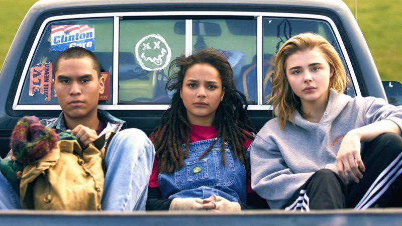 Desiree-Akhavan-Come-as-You-Are-avec-Chloë-Grace-Moretz-Sasha-Lane-John-Gallagher-Jr-e1532713748524