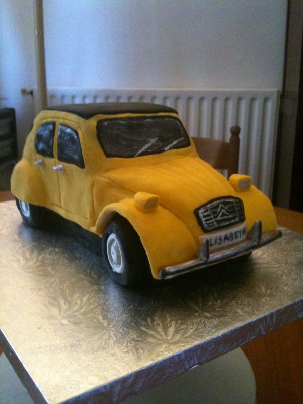 2cv 13 Photo De Gateaux A Theme Les Fleurs En Sucre D Helene