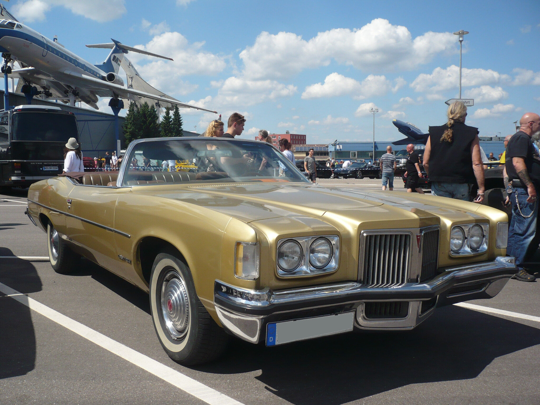 Pontiac grand ville