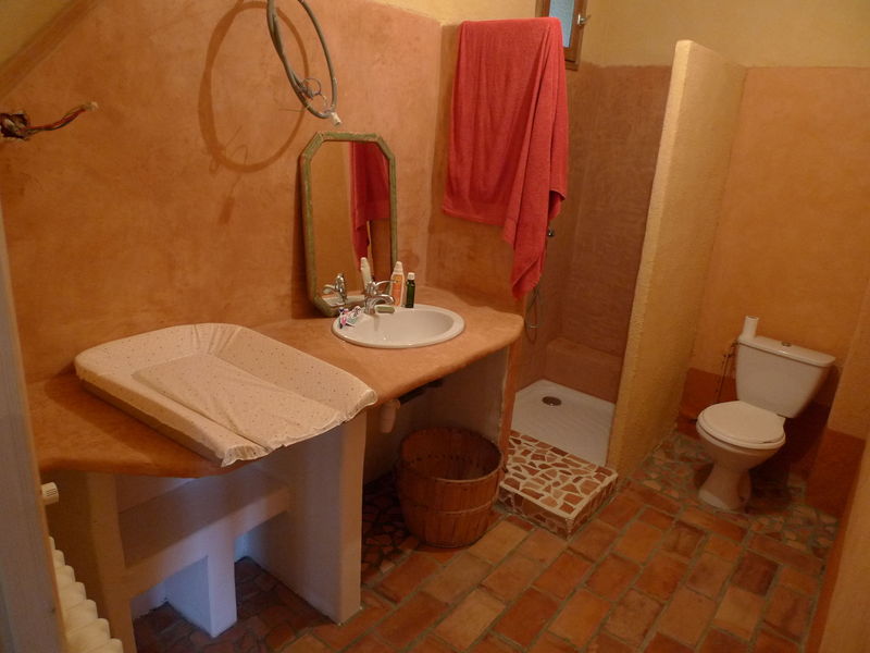 The bathroom, YEEEEEEPA!!! - L\'Aiguille Vagabonde The bathroom, YEEEEEEPA!!! - L\'Aiguille Vagabonde