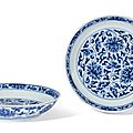 Paire de coupes en porcelaine bleu blanc, chine, dynastie qing, marque et époque kangxi