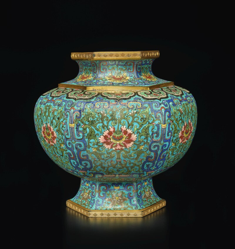 Qing Dynasty Qianlong gilt colour enamels Chinese Zodiac vase 