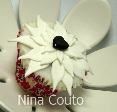 Cupcake blanc coeur noir