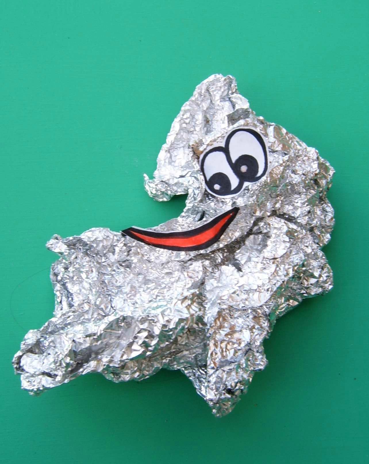Déchet métal Morceau papier aluminium Récupération - Waste metal aluminium