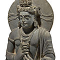 Sculpture de boddhisatva en schiste gris, art gréco-bouddhique du gandhara, iie-iiie siècle