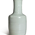 A small 'longquan' 'guan'-type mallet vase, song dynasty (960-1279)